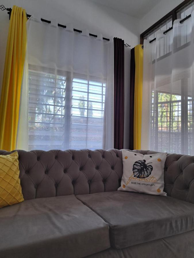 Halisi Stays 1Bed Near Sgr/Airport Mombasa Eksteriør billede
