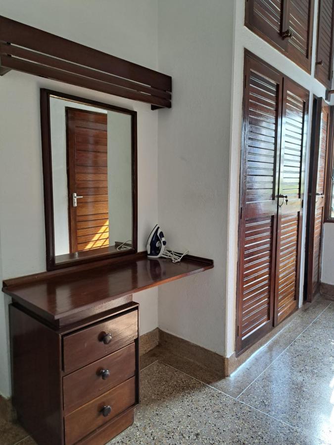 Halisi Stays 1Bed Near Sgr/Airport Mombasa Eksteriør billede