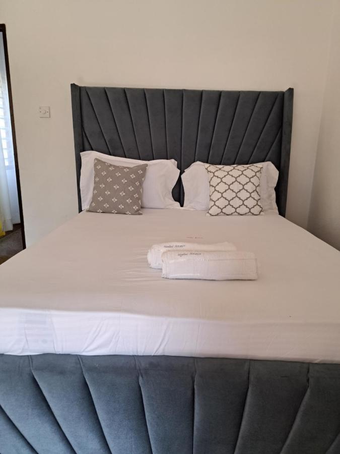 Halisi Stays 1Bed Near Sgr/Airport Mombasa Eksteriør billede