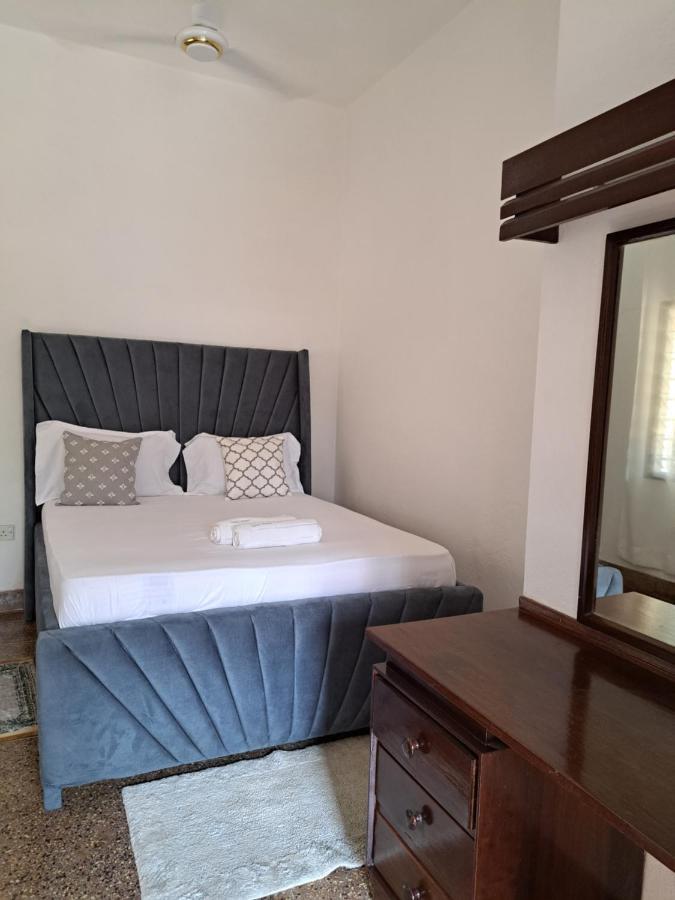 Halisi Stays 1Bed Near Sgr/Airport Mombasa Eksteriør billede